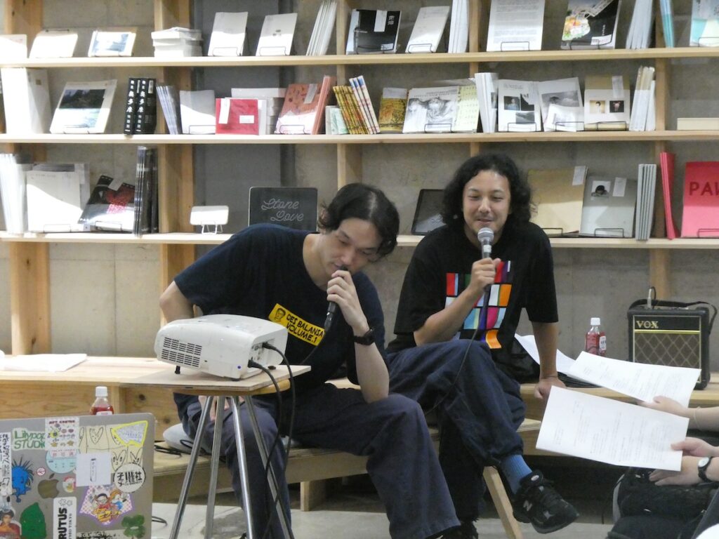 in the blue shirt、okadada、長濵よし野「想像の体操～わたしの地層を考える～」受講の様子