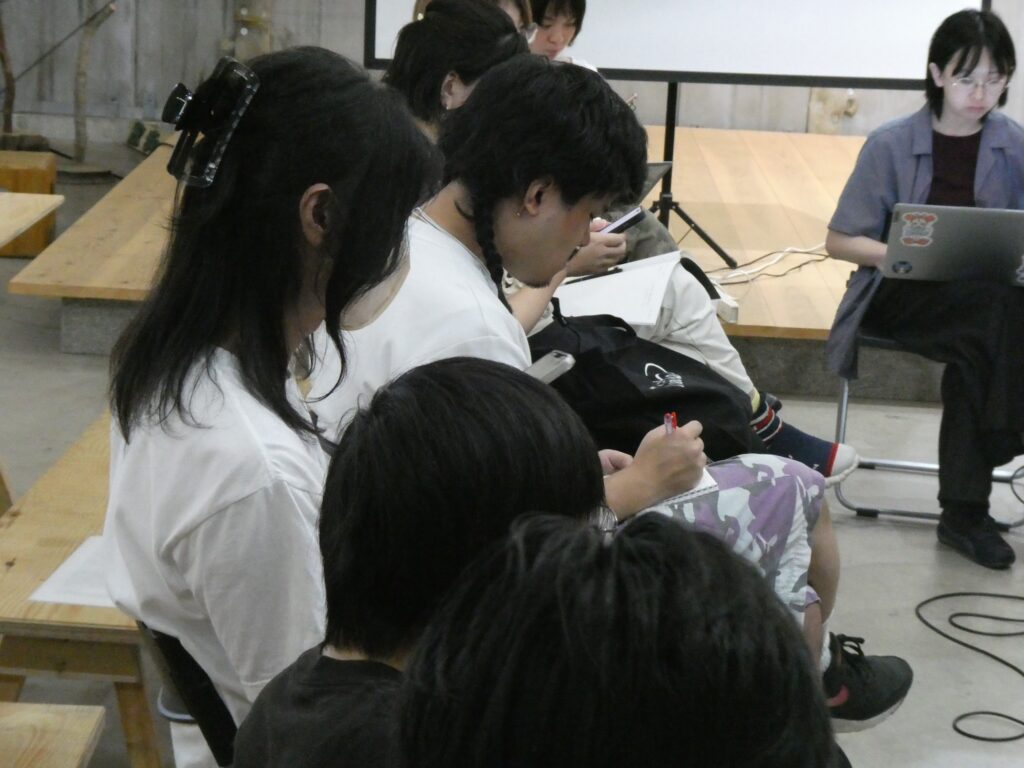 受講生たちの様子の写真